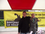 Vrijwilligers Konijnen in Nood bij de info stand in Leeuwarden 2012